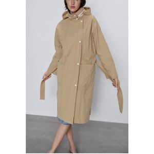 Zara beige trenchcoat women’s size xsmall hooded